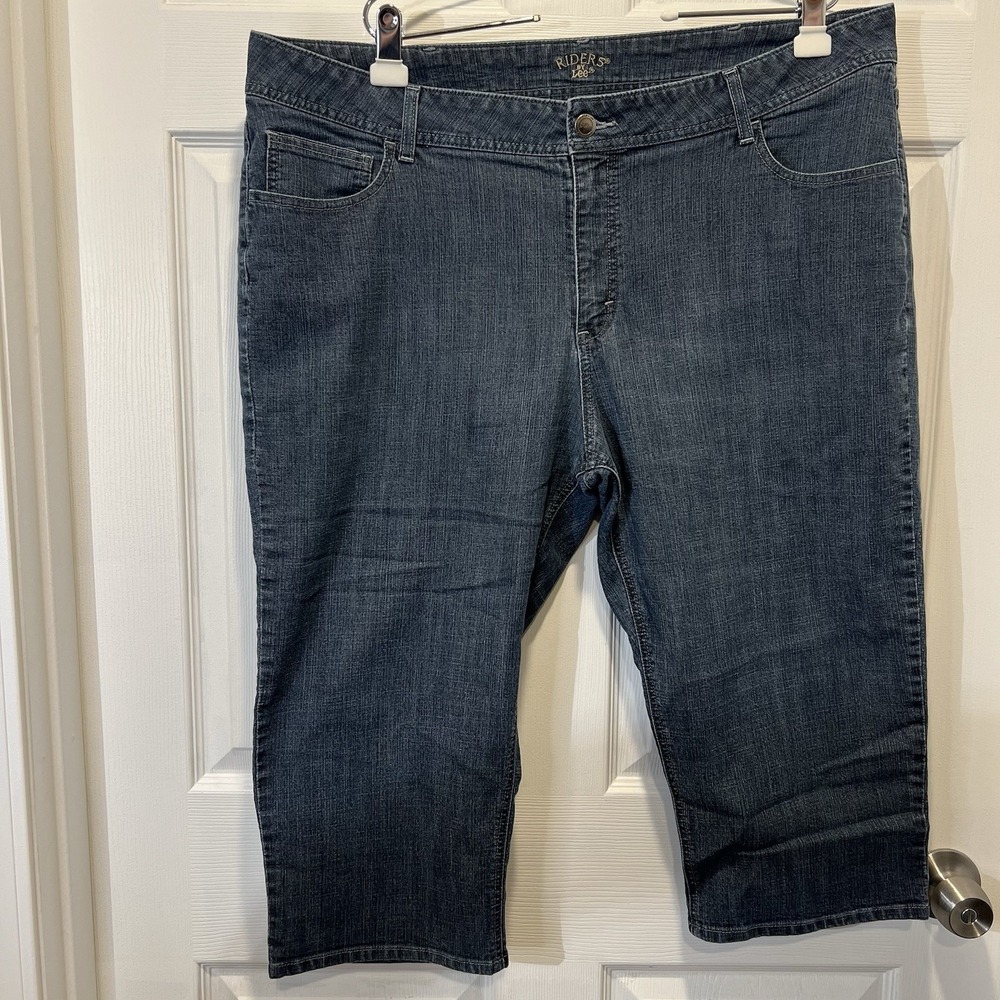 RIDERS By Lee Women's Sz 22W Blue Denim Stretch Embellished Capri Crop Pants